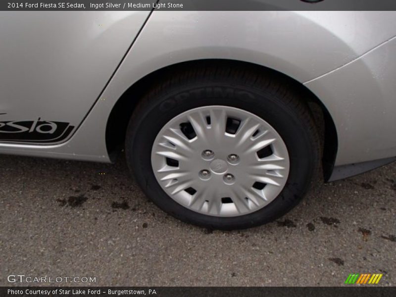 Ingot Silver / Medium Light Stone 2014 Ford Fiesta SE Sedan