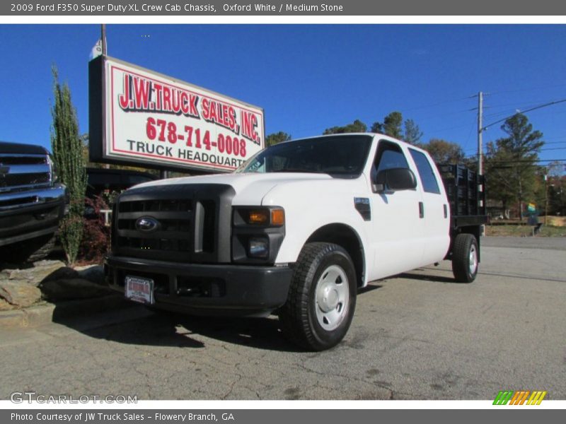Oxford White / Medium Stone 2009 Ford F350 Super Duty XL Crew Cab Chassis