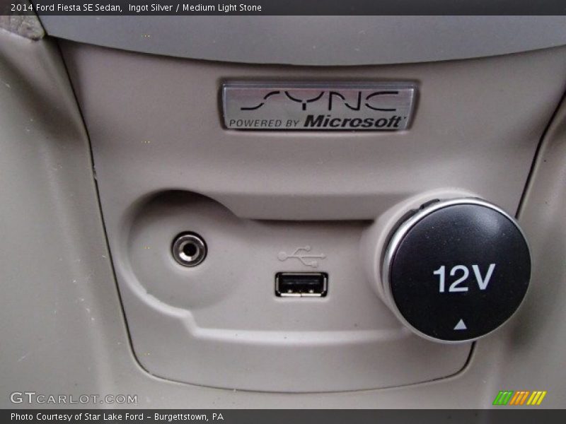 Ingot Silver / Medium Light Stone 2014 Ford Fiesta SE Sedan