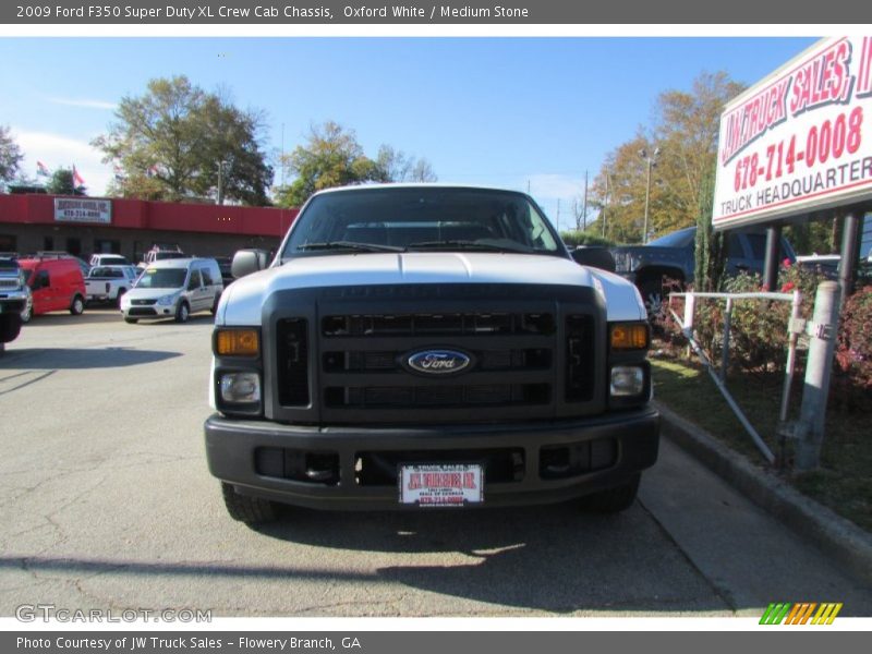 Oxford White / Medium Stone 2009 Ford F350 Super Duty XL Crew Cab Chassis