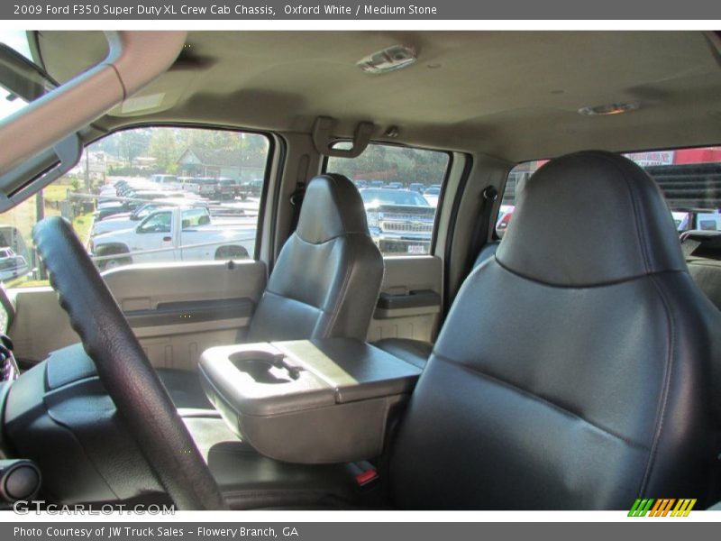Oxford White / Medium Stone 2009 Ford F350 Super Duty XL Crew Cab Chassis