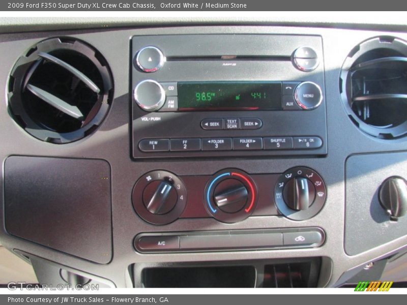 Oxford White / Medium Stone 2009 Ford F350 Super Duty XL Crew Cab Chassis