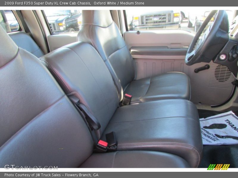 Oxford White / Medium Stone 2009 Ford F350 Super Duty XL Crew Cab Chassis