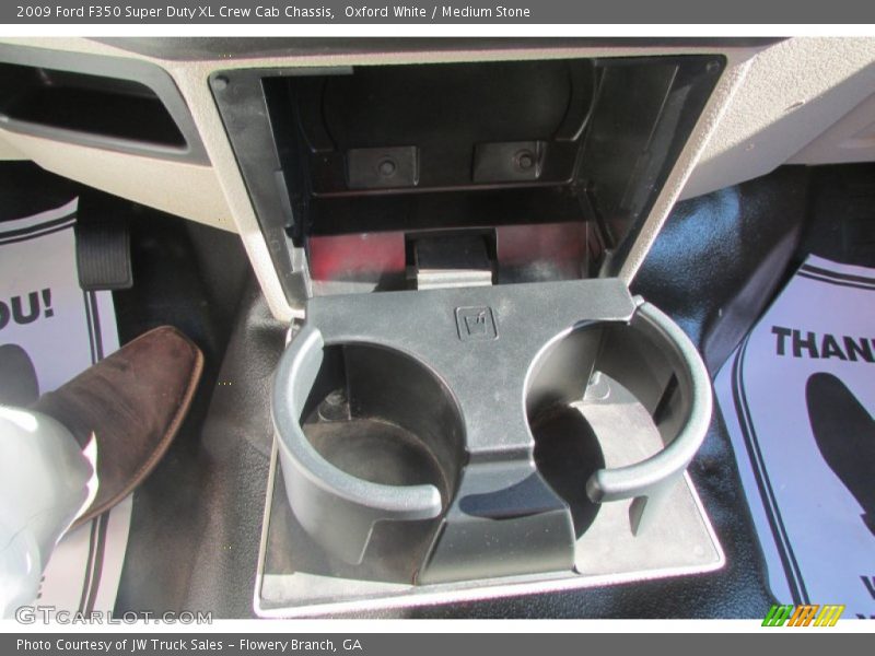 Oxford White / Medium Stone 2009 Ford F350 Super Duty XL Crew Cab Chassis