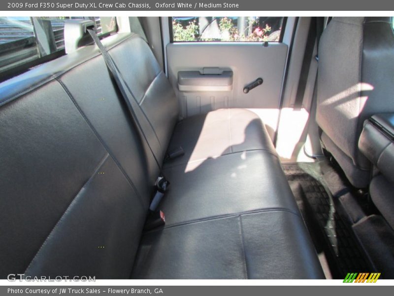 Oxford White / Medium Stone 2009 Ford F350 Super Duty XL Crew Cab Chassis
