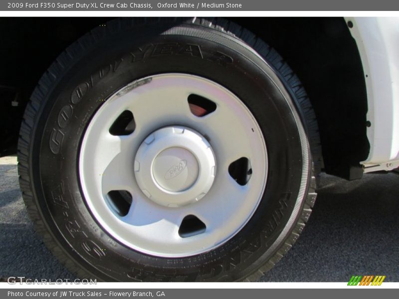Oxford White / Medium Stone 2009 Ford F350 Super Duty XL Crew Cab Chassis