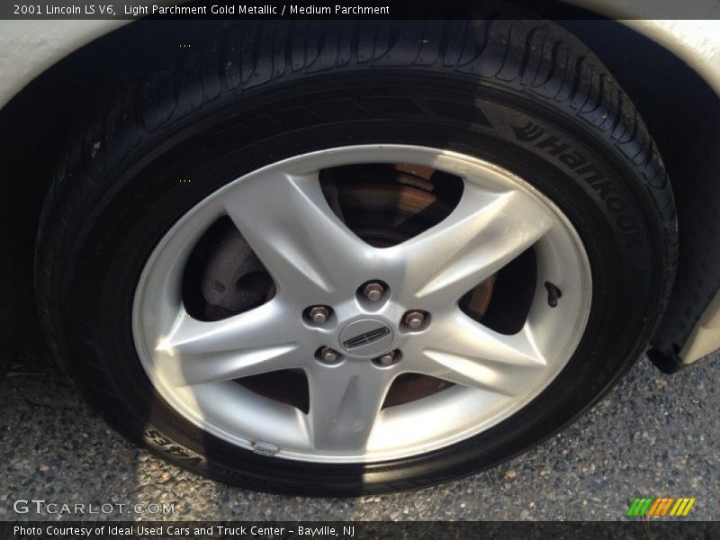 Light Parchment Gold Metallic / Medium Parchment 2001 Lincoln LS V6