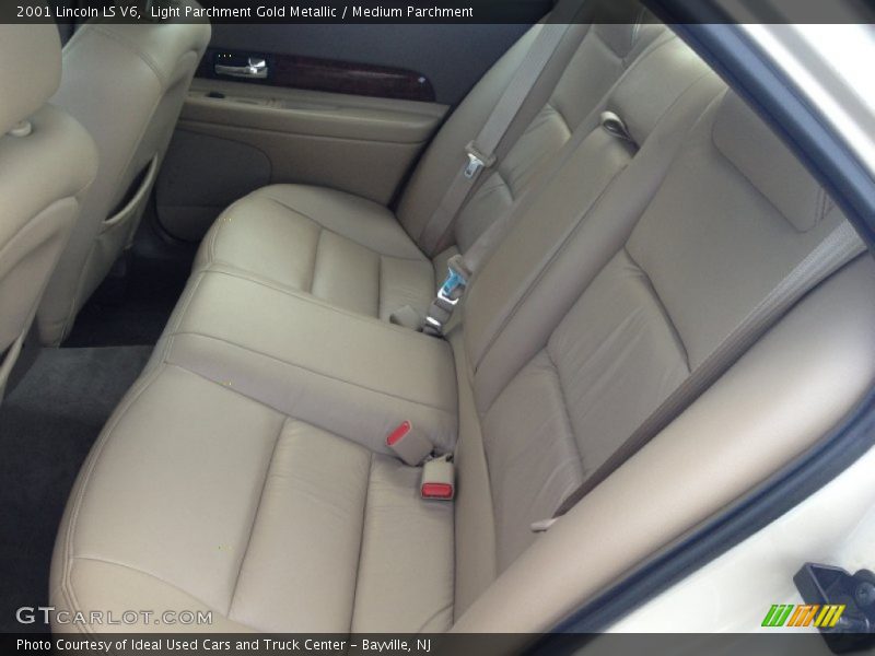 Light Parchment Gold Metallic / Medium Parchment 2001 Lincoln LS V6