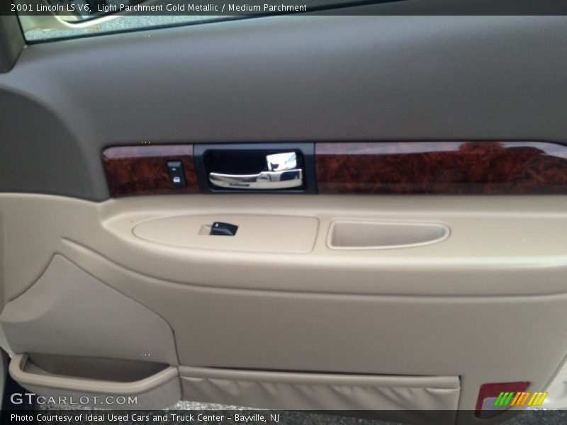 Light Parchment Gold Metallic / Medium Parchment 2001 Lincoln LS V6