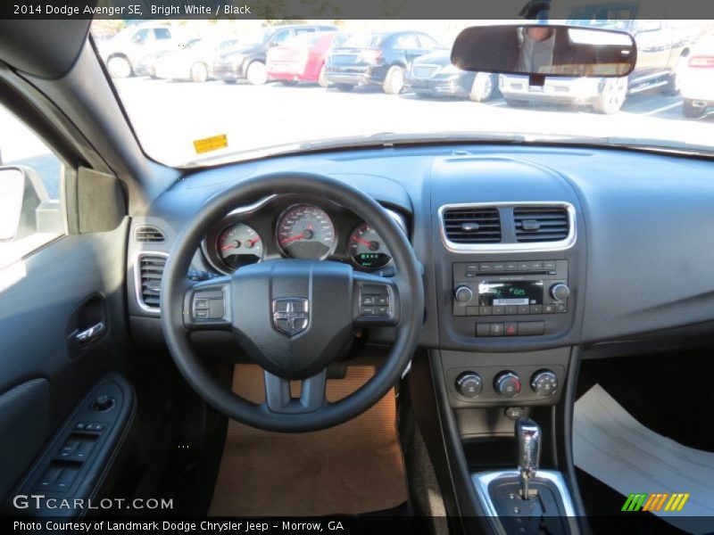 Bright White / Black 2014 Dodge Avenger SE
