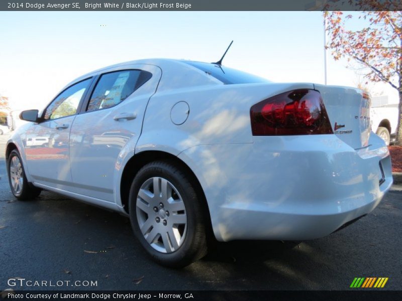 Bright White / Black/Light Frost Beige 2014 Dodge Avenger SE