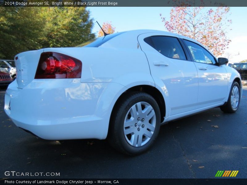 Bright White / Black/Light Frost Beige 2014 Dodge Avenger SE