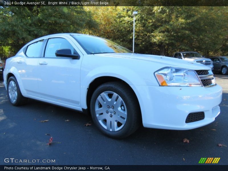 Bright White / Black/Light Frost Beige 2014 Dodge Avenger SE