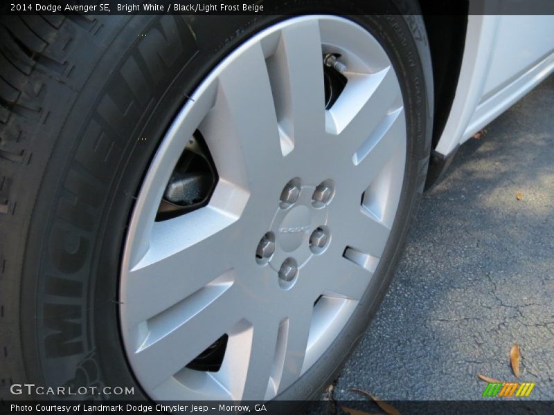 Bright White / Black/Light Frost Beige 2014 Dodge Avenger SE