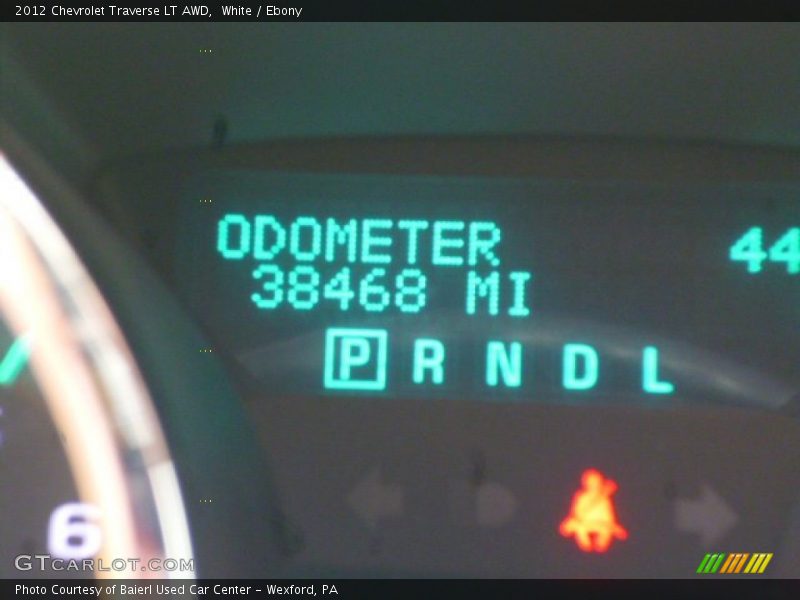 White / Ebony 2012 Chevrolet Traverse LT AWD