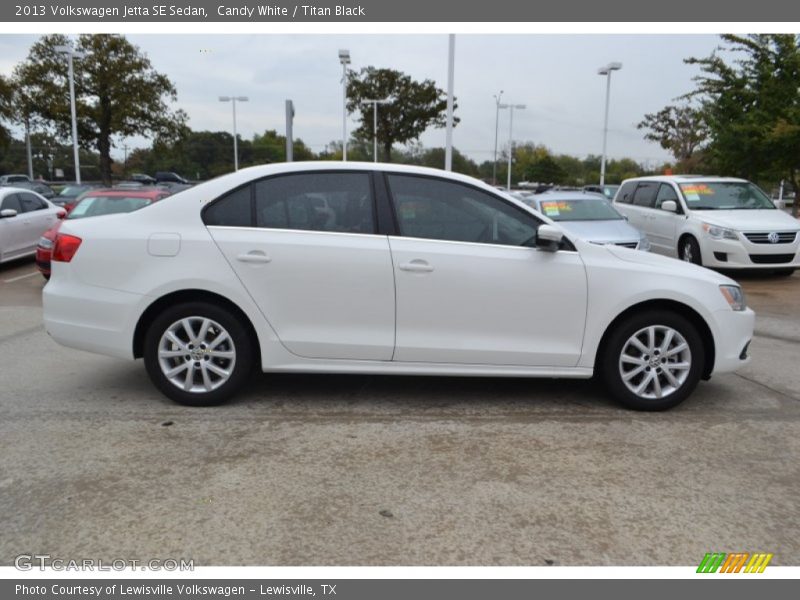 Candy White / Titan Black 2013 Volkswagen Jetta SE Sedan