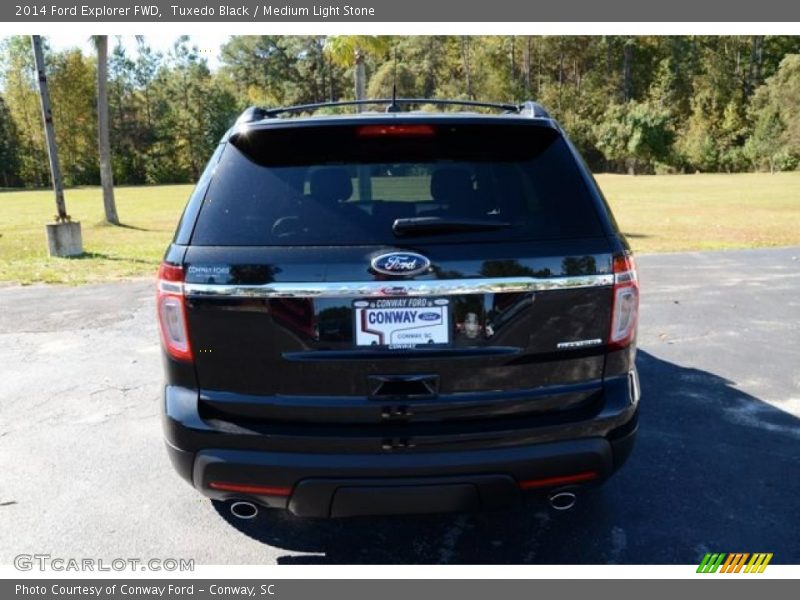 Tuxedo Black / Medium Light Stone 2014 Ford Explorer FWD