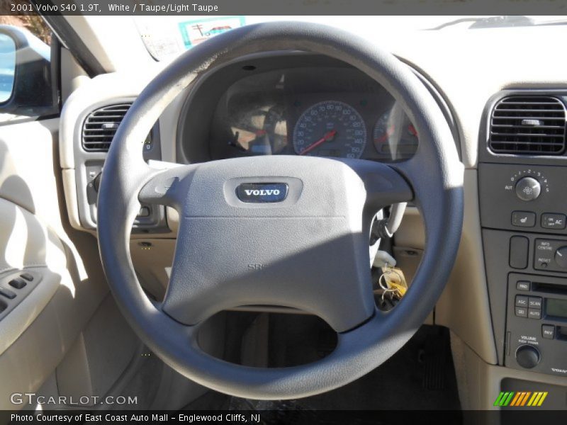 White / Taupe/Light Taupe 2001 Volvo S40 1.9T