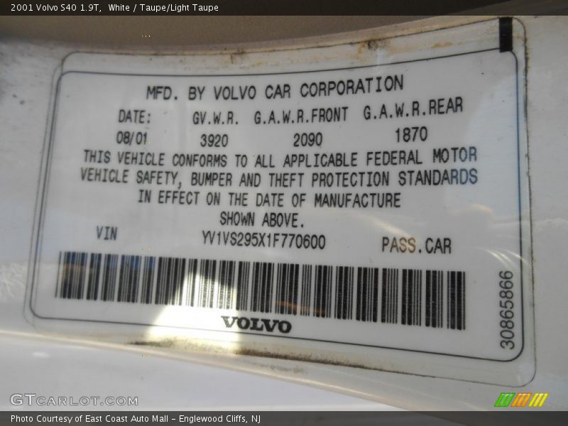 White / Taupe/Light Taupe 2001 Volvo S40 1.9T
