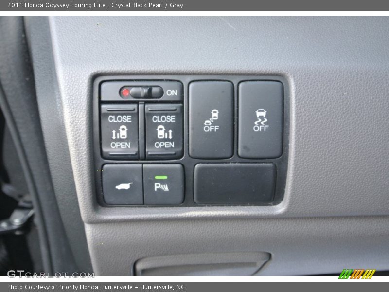 Crystal Black Pearl / Gray 2011 Honda Odyssey Touring Elite