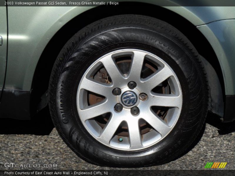 Fresco Green Metallic / Beige 2003 Volkswagen Passat GLS Sedan