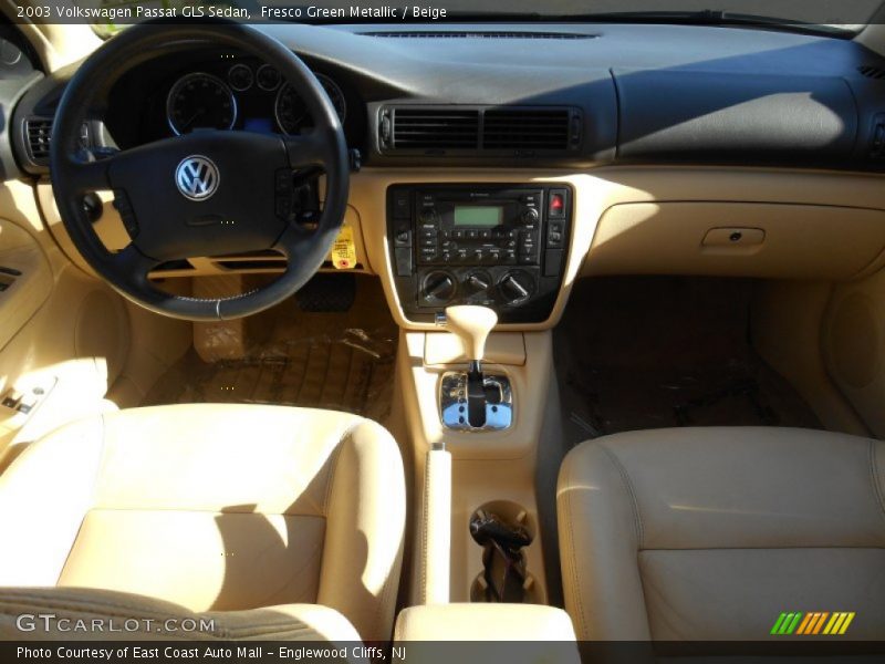 Fresco Green Metallic / Beige 2003 Volkswagen Passat GLS Sedan