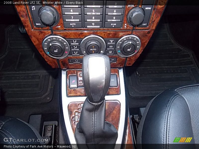 Whistler White / Ebony Black 2008 Land Rover LR2 SE