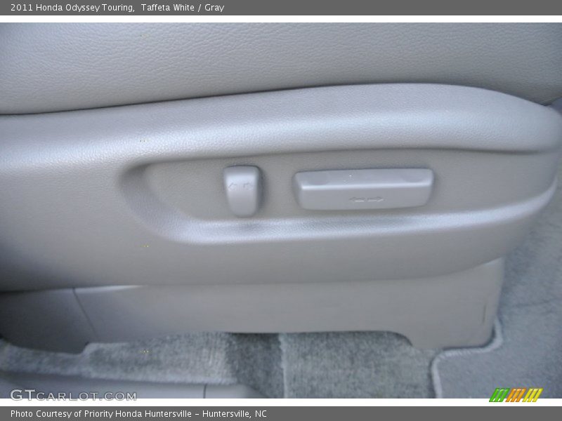 Taffeta White / Gray 2011 Honda Odyssey Touring
