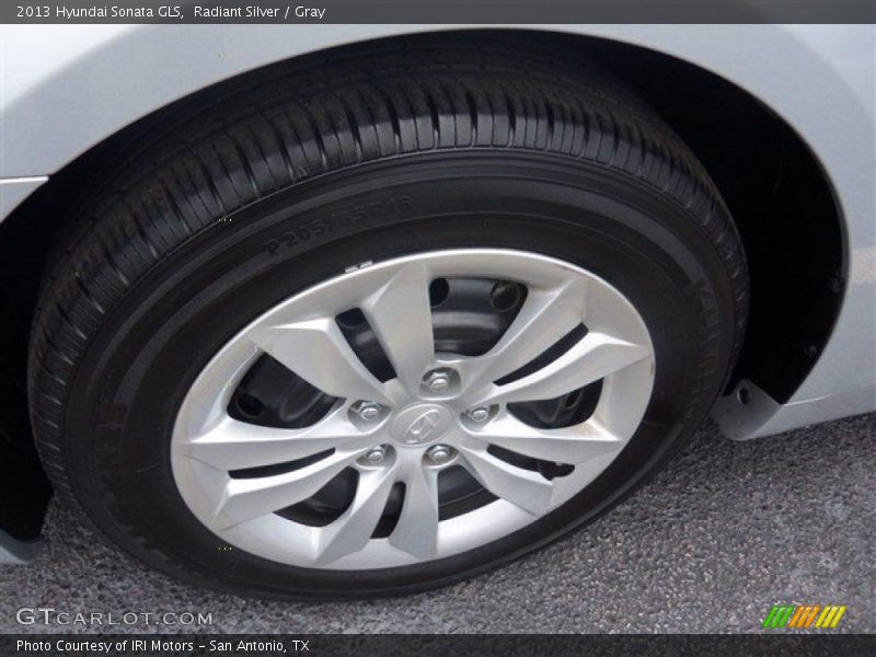 Radiant Silver / Gray 2013 Hyundai Sonata GLS