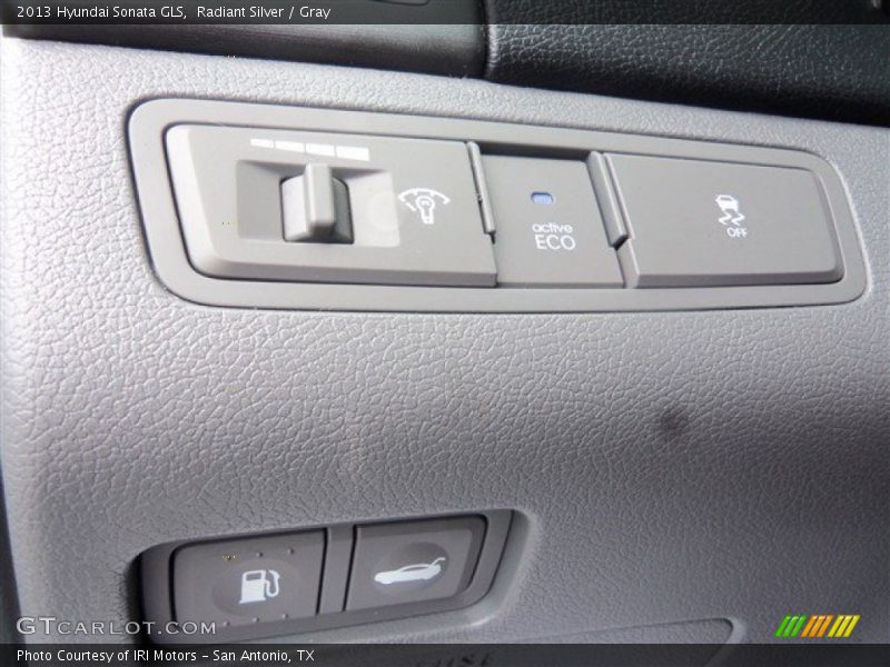Radiant Silver / Gray 2013 Hyundai Sonata GLS