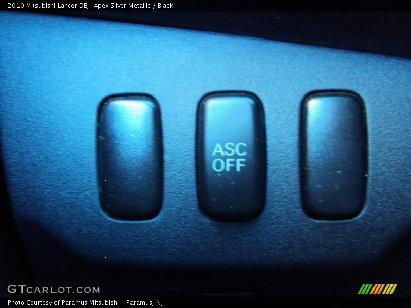 Apex Silver Metallic / Black 2010 Mitsubishi Lancer DE