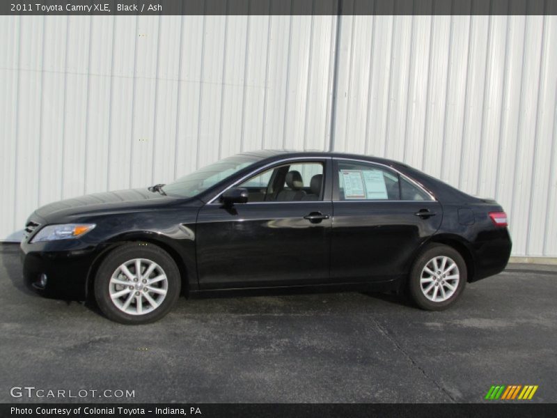 Black / Ash 2011 Toyota Camry XLE