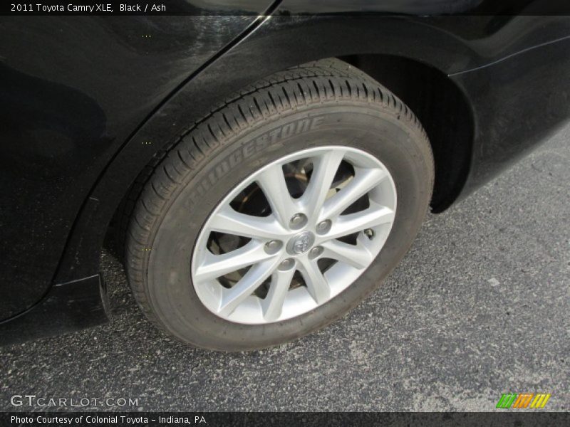 Black / Ash 2011 Toyota Camry XLE