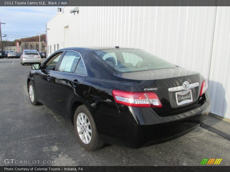 Black / Ash 2011 Toyota Camry XLE