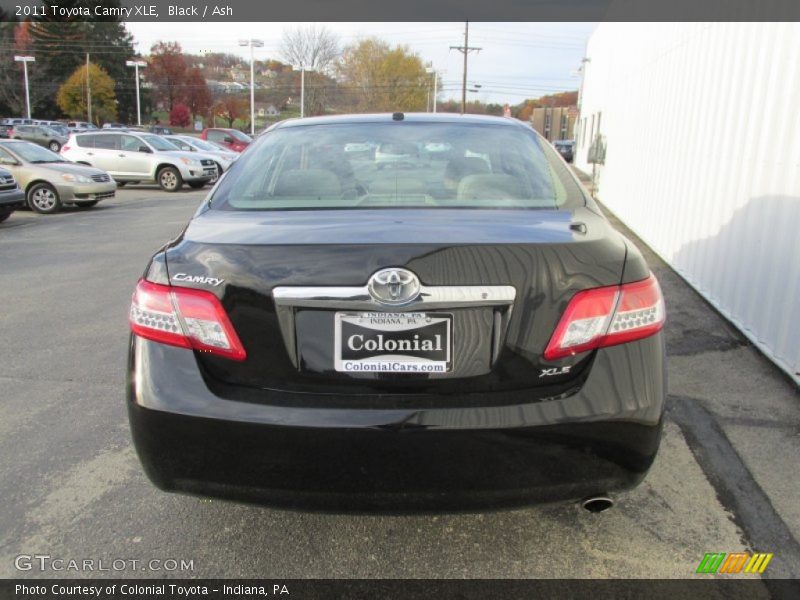 Black / Ash 2011 Toyota Camry XLE