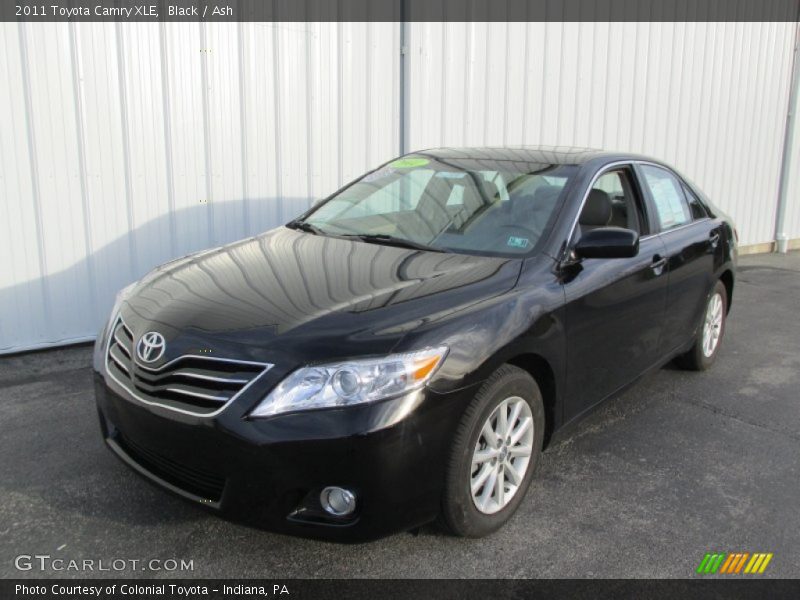 Black / Ash 2011 Toyota Camry XLE