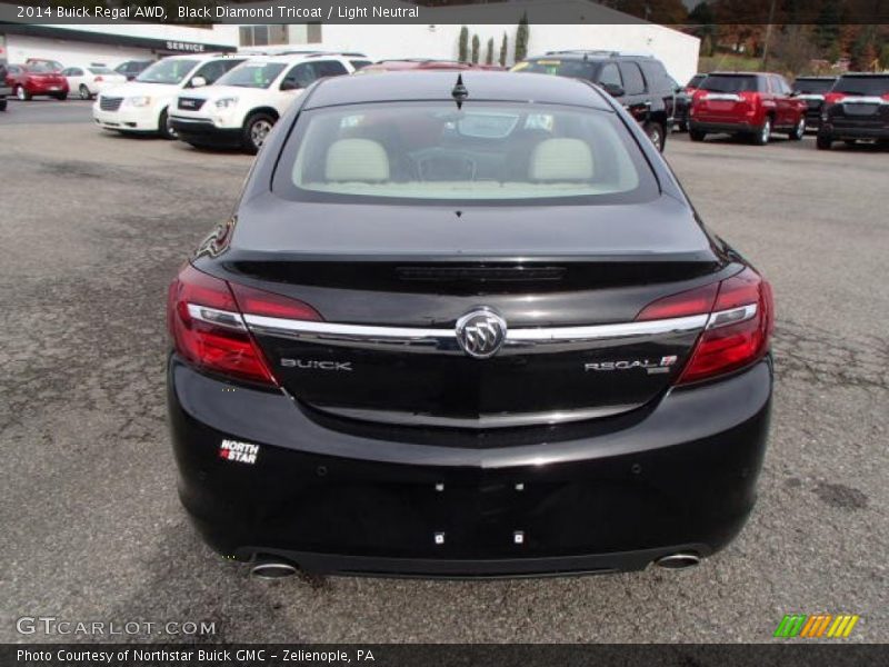 Black Diamond Tricoat / Light Neutral 2014 Buick Regal AWD