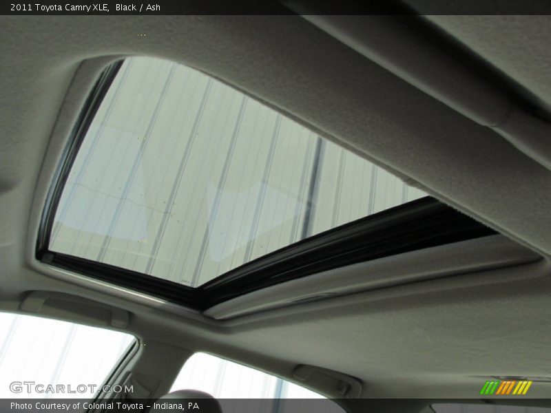 Black / Ash 2011 Toyota Camry XLE