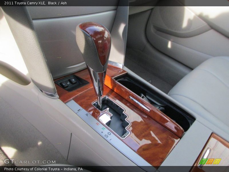 Black / Ash 2011 Toyota Camry XLE