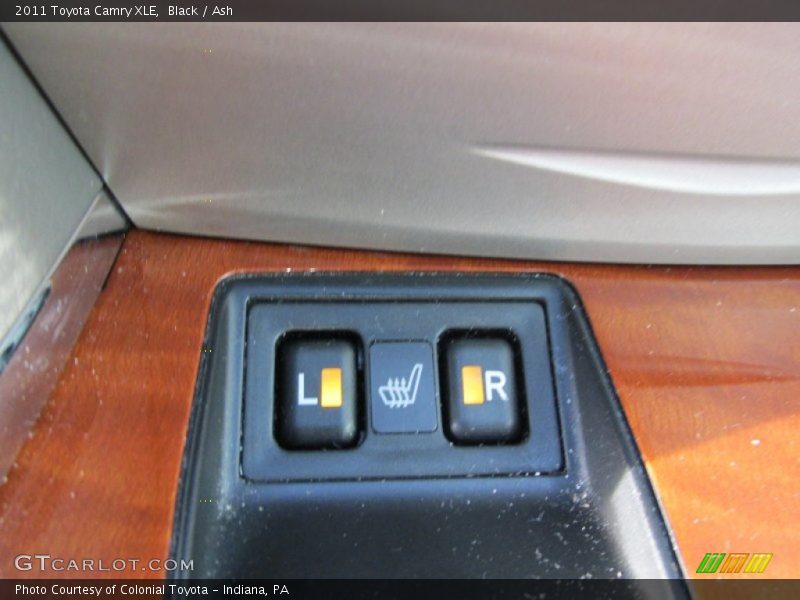 Black / Ash 2011 Toyota Camry XLE