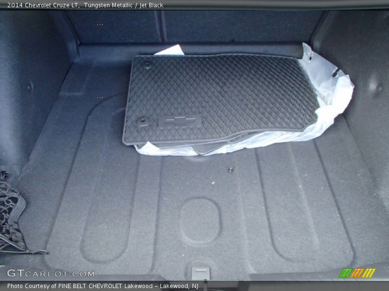 Tungsten Metallic / Jet Black 2014 Chevrolet Cruze LT