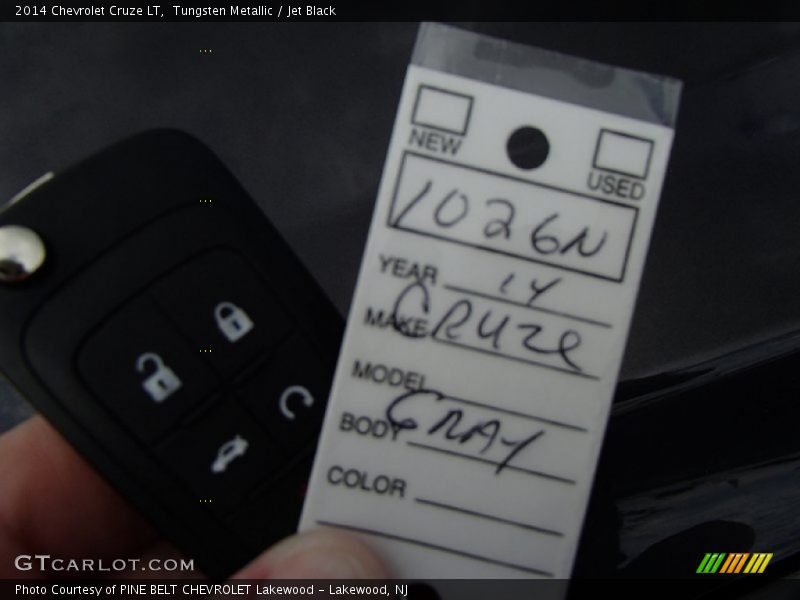 Tungsten Metallic / Jet Black 2014 Chevrolet Cruze LT