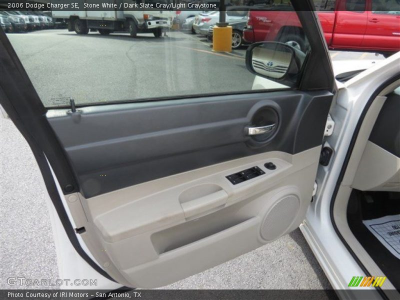 Stone White / Dark Slate Gray/Light Graystone 2006 Dodge Charger SE