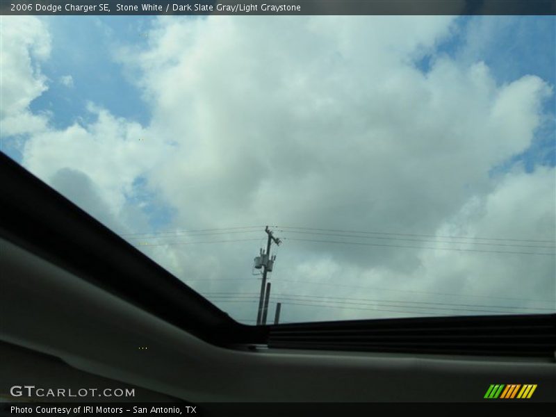 Stone White / Dark Slate Gray/Light Graystone 2006 Dodge Charger SE