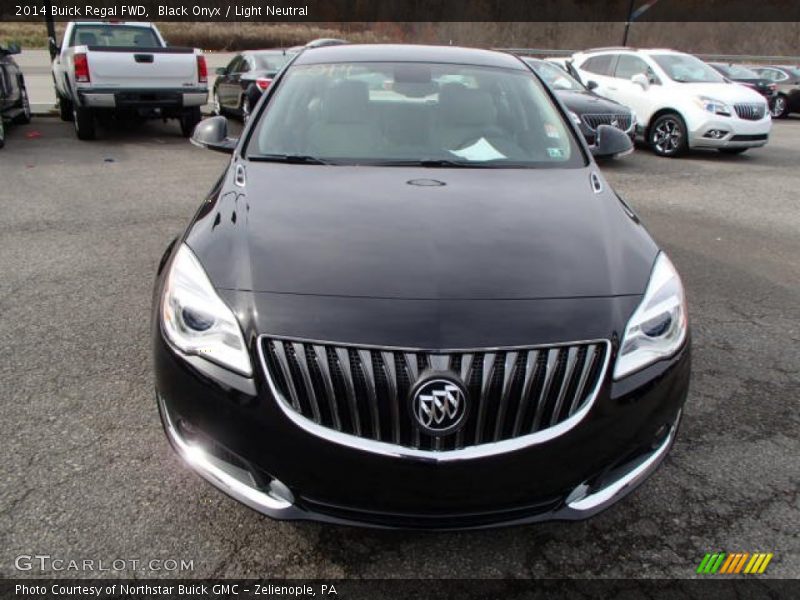 Black Onyx / Light Neutral 2014 Buick Regal FWD
