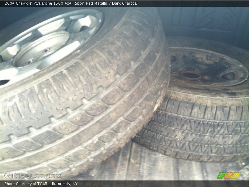 Sport Red Metallic / Dark Charcoal 2004 Chevrolet Avalanche 1500 4x4