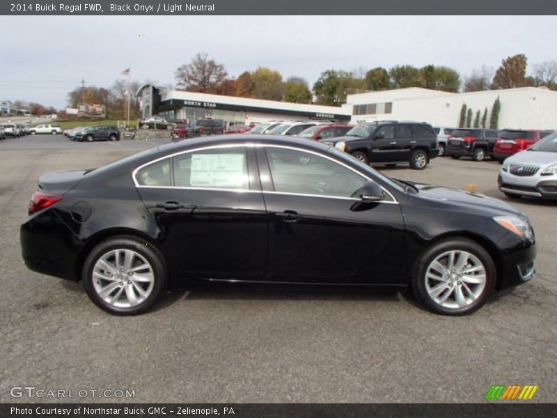 Black Onyx / Light Neutral 2014 Buick Regal FWD