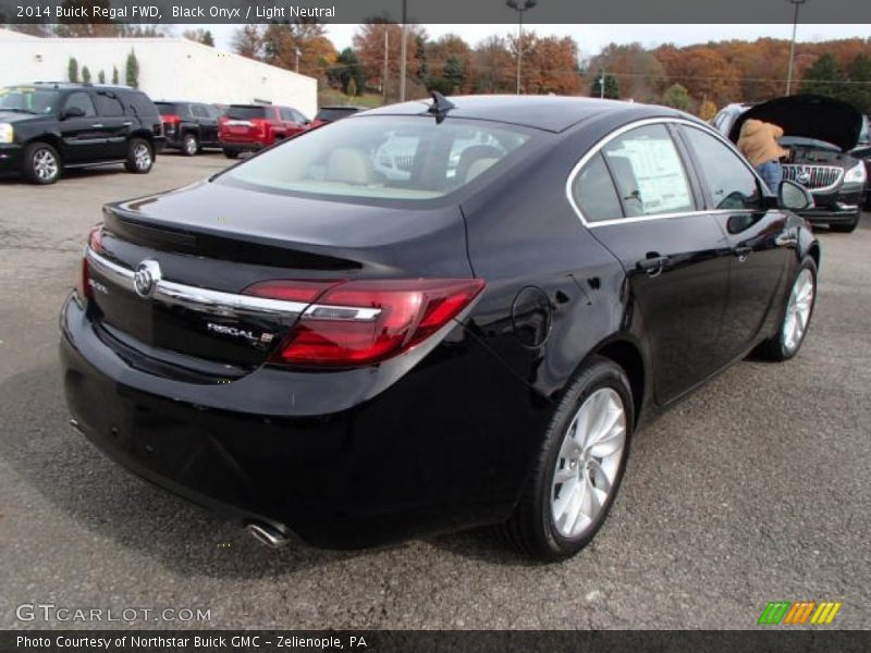 Black Onyx / Light Neutral 2014 Buick Regal FWD