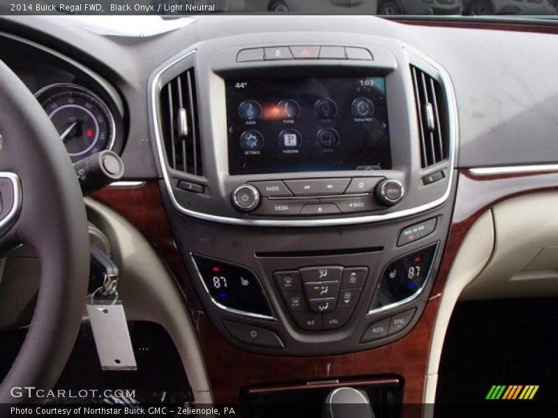Black Onyx / Light Neutral 2014 Buick Regal FWD