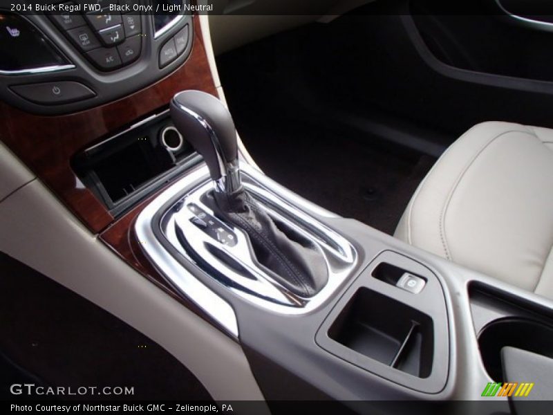 Black Onyx / Light Neutral 2014 Buick Regal FWD